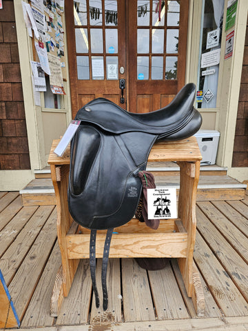 17.5" Fairfax Gareth Monoflap Dressage Saddle