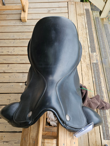 17.5" Fairfax Gareth Monoflap Dressage Saddle