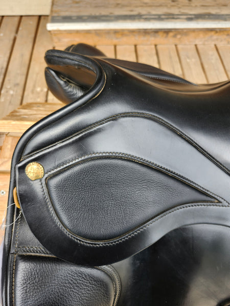 19" Sommer Diplomat Dressage Saddle