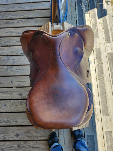 16.5" Bates Caprilli Close Contact Jump Saddle