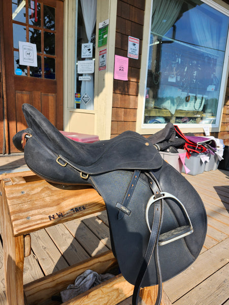 17" Wintec 2000 All Purpose English Saddle