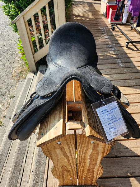 17" Wintec 2000 All Purpose English Saddle