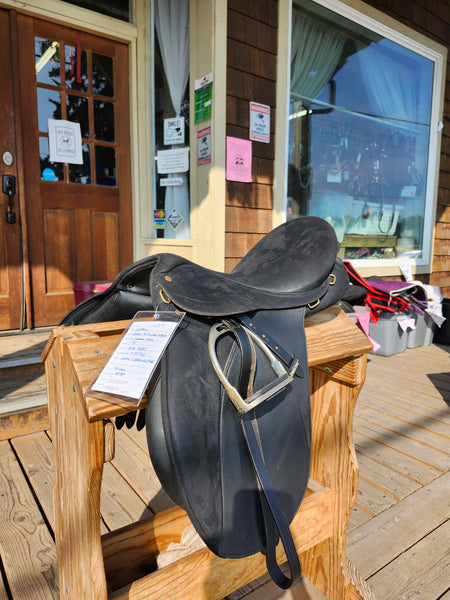 17" Wintec 2000 All Purpose English Saddle