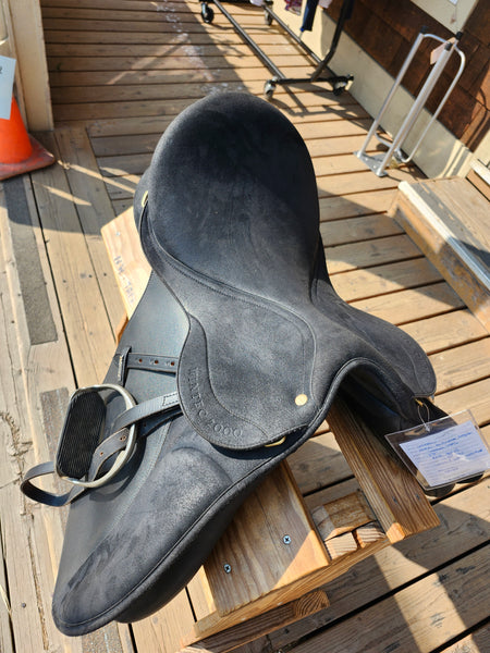 17" Wintec 2000 All Purpose English Saddle