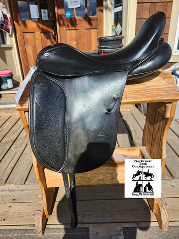 18" Barnsby Special Crown Dressage Saddle