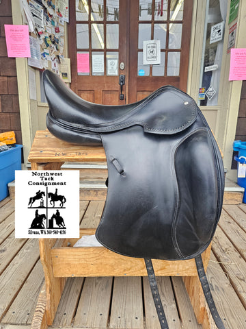 18" G. Brewer Maker Dressage Saddle