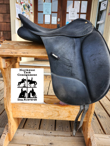 ON TRIAL 16.5" Wintec Pro Dressage Saddle