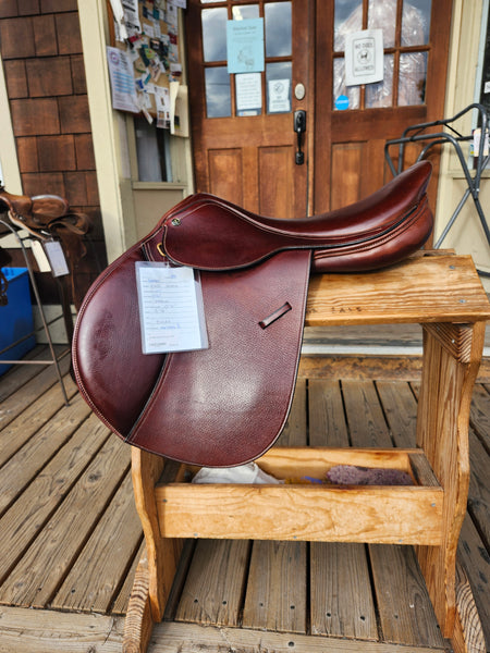 17.5" Ovation Ruiz Diaz Jump Saddle