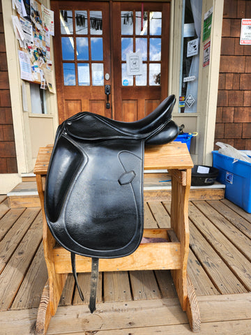 17" HDR Dressage Saddle