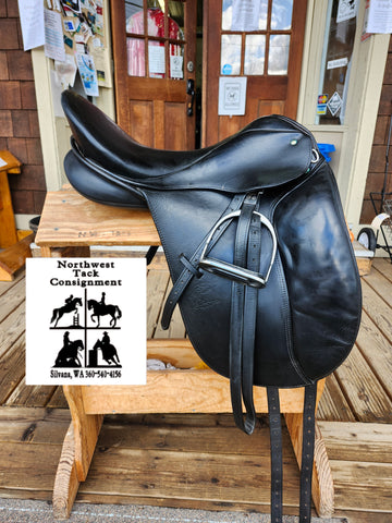 18" Schleese Jane Savoie Dressage Saddle