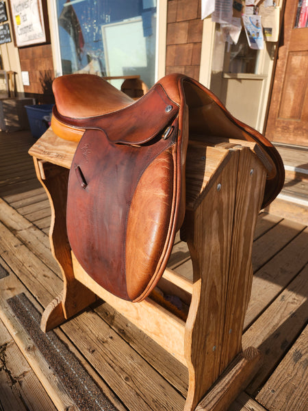 16.5" Pessoa Close Contact Saddle