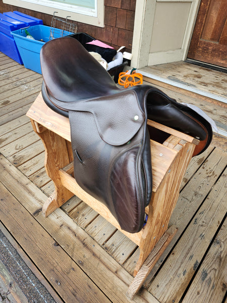 17" Fredi Roosli Wild Extra Close Contact Jump Saddle