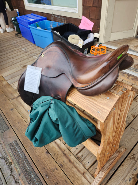 17.5" Barnsby Original Milton Close Contact Jump Saddle