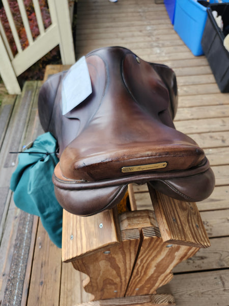 17.5" Barnsby Original Milton Close Contact Jump Saddle