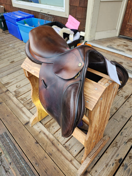 17.5" Barnsby Original Milton Close Contact Jump Saddle