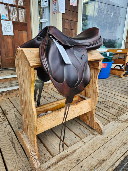 18.5" Devocouux Chiberta jump saddle