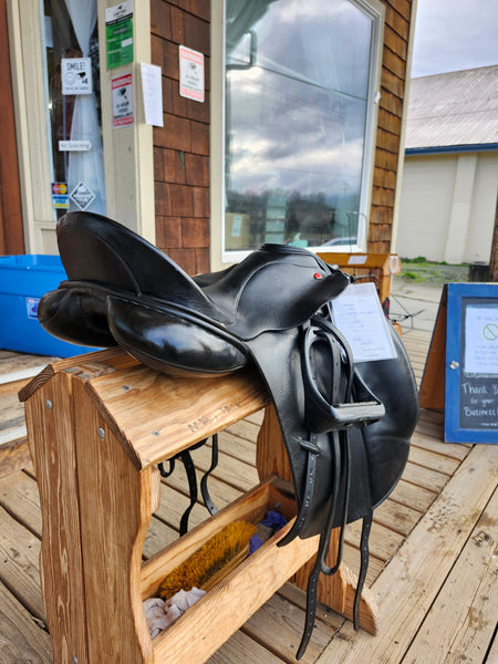 18" Albion SLK Dressage saddle