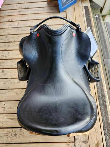 18" Albion SLK Dressage saddle