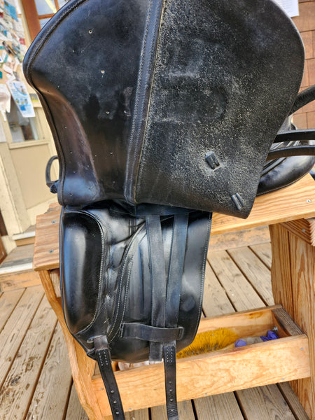 18" Albion SLK Dressage saddle