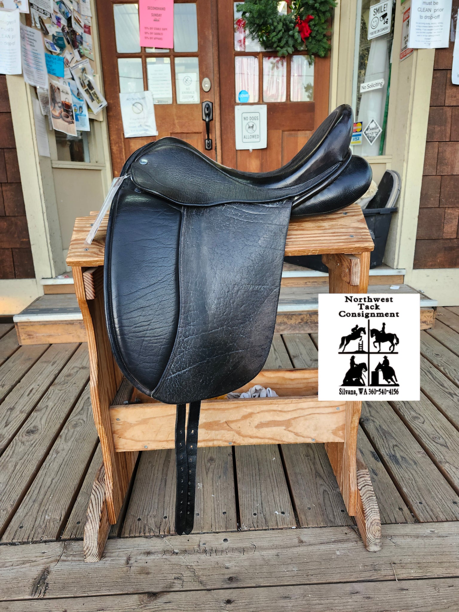 18" Esprit Dressage Saddle