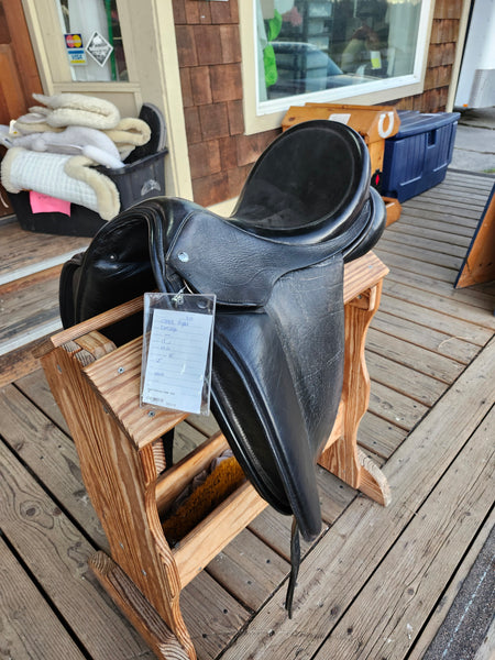 18" Esprit Dressage Saddle