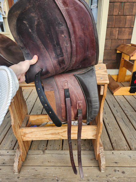 18.5" Ansur treeless dressage saddle