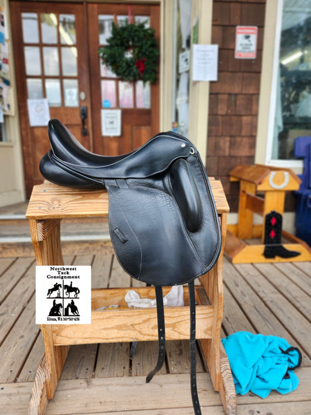 On Trial  Custom Saddlery Icon Flight Dressage Saddle