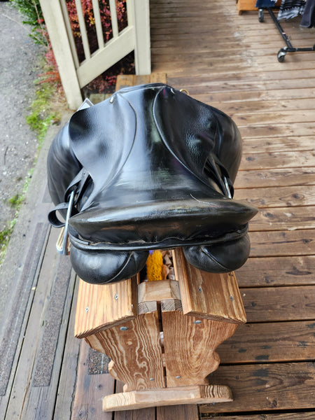 17" JRD Dressage Saddle