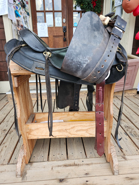 16.5" Big Horn Arab Trail Saddle