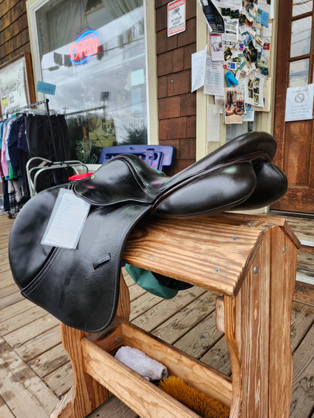 17.5" County saddlery Hunter Jumper Saddle