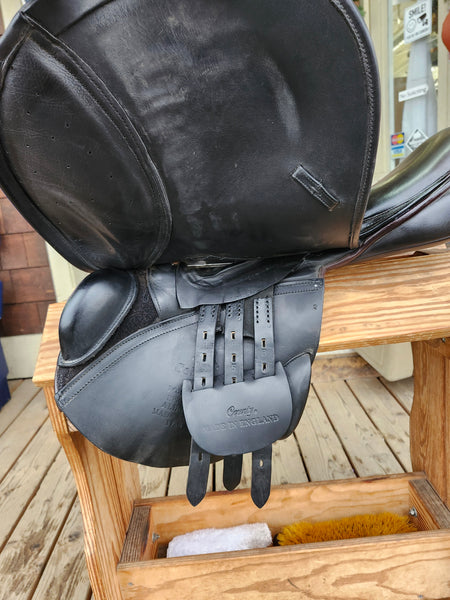 17.5" County saddlery Hunter Jumper Saddle