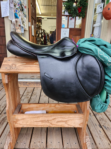 17.5" County saddlery Hunter Jumper Saddle