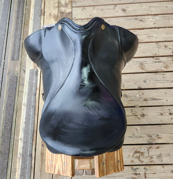 18" Sommer Dressage saddle