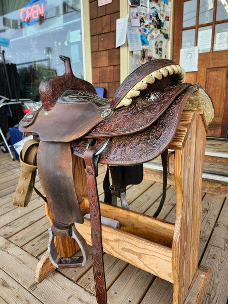 ON TRIAL 16" Master Western Saddle