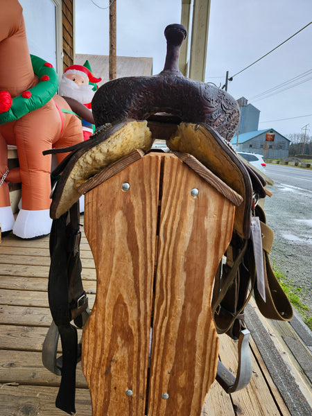 ON TRIAL 16" Master Western Saddle