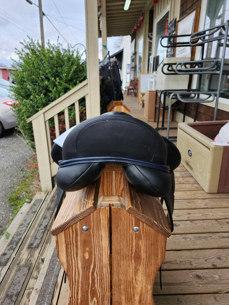 Custom Advantage R Dressage Saddle