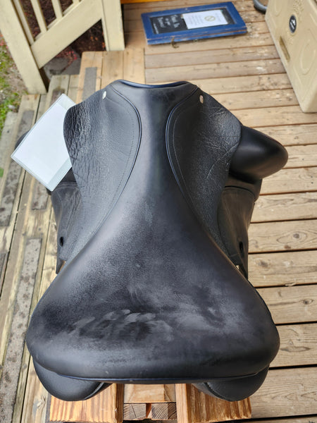 Custom Advantage R Dressage Saddle