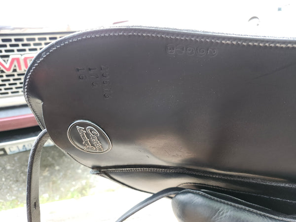 Custom Advantage R Dressage Saddle