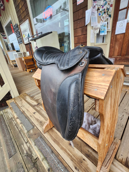 17.5" Thornhill Pro Endurance Saddle