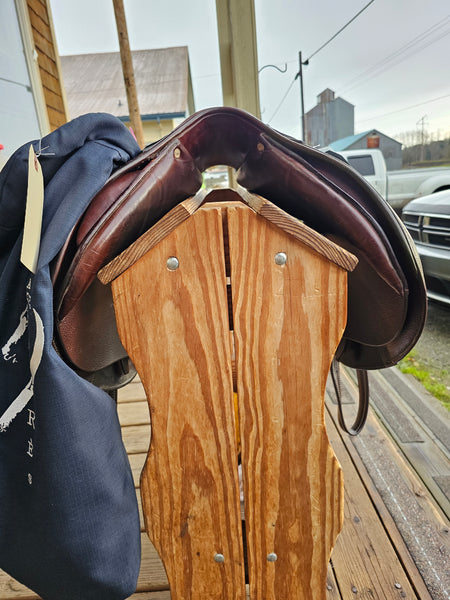 17" Antares Jump Saddle