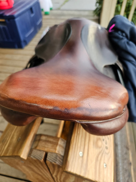 17" Antares Jump Saddle