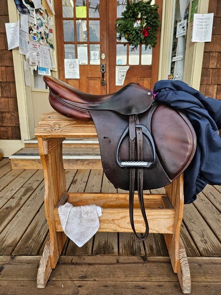 17" Antares Jump Saddle