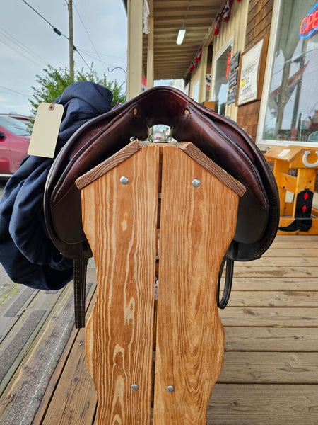 17" Antares Jump Saddle