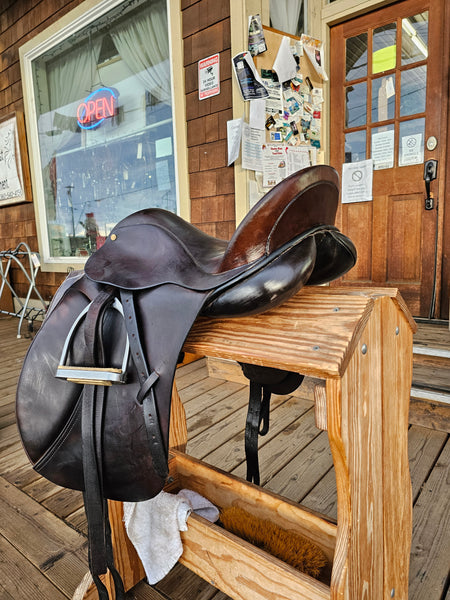 17" Albion Original Comfort Dressage Saddle