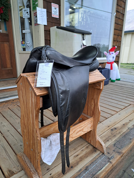 17.5" Schleese CHB Dressage Saddle