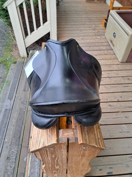 17.5" Schleese CHB Dressage Saddle