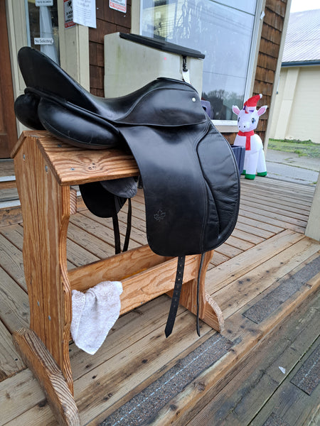 17.5" Schleese CHB Dressage Saddle