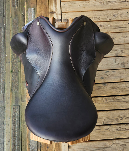 On Trail  18" Colbert Brother Monoflap Dressage Saddle