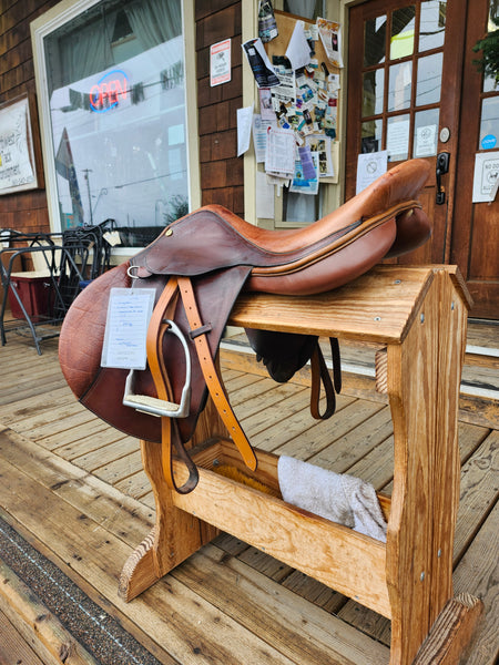 18.5" Collegiate Close Contact Saddle