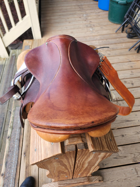 17" Stubben Close Contact Saddle